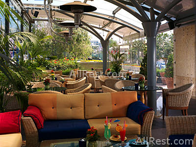 Four Seasons Hotel 4